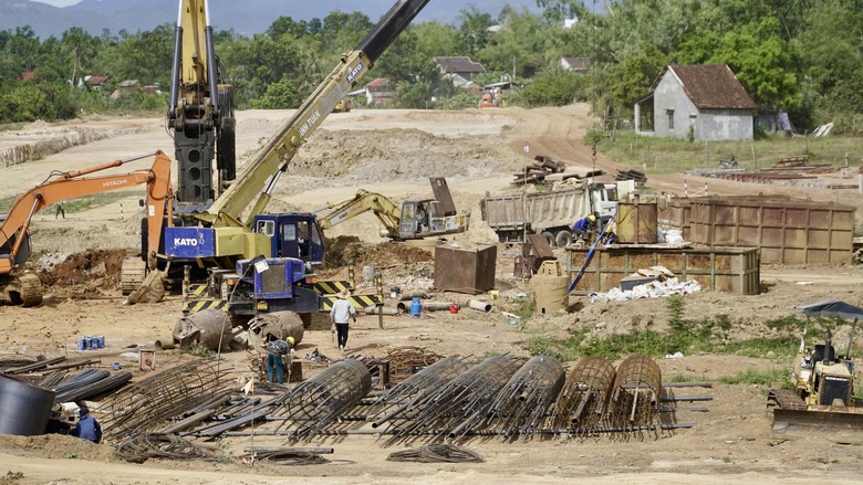 C&ocirc;ng trường cao tốc Quy Nhơn - Pleiku S&ocirc;i động với tiến độ thi c&ocirc;ng 2026 - Ảnh 3.