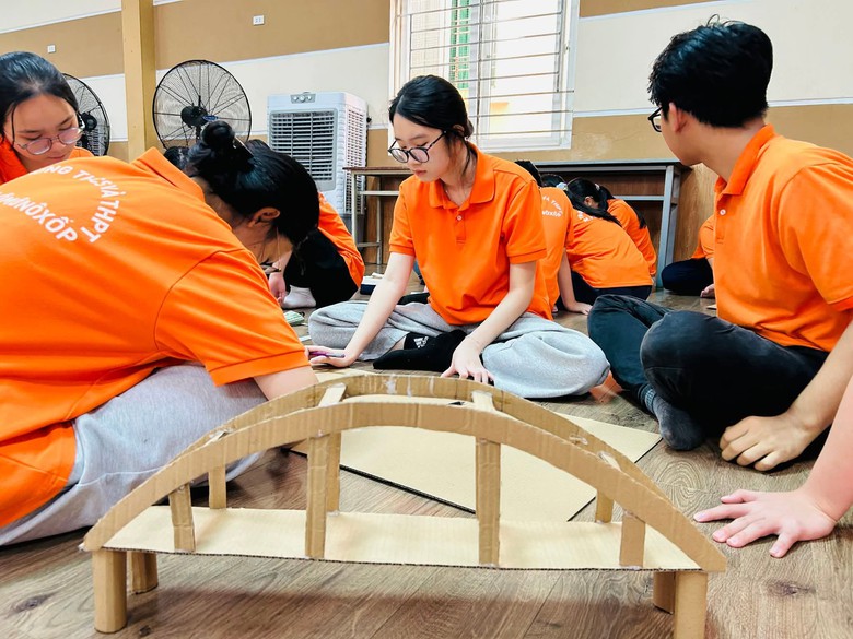 V&igrave; sao ng&agrave;y c&agrave;ng nhiều phụ huynh chủ động chọn trường tư? - Ảnh 1.