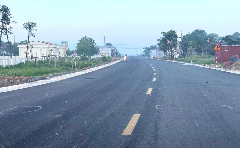Thanh H&oacute;a: Tai nạn giao th&ocirc;ng r&igrave;nh rập tại n&uacute;t giao cắt đường ven biển- Ảnh 2.