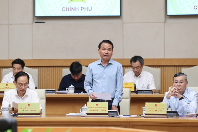 Thủ tướng: Tiếp cận trực diện c&aacute;c vấn đề, x&acirc;y dựng c&aacute;c kịch bản điều h&agrave;nh chi tiết hơn nữa- Ảnh 8.