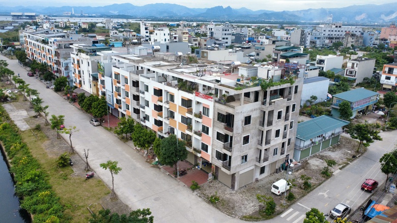 Quảng Ninh khẩn trương sắp xếp th&ocirc;n, khu phố theo m&ocirc; h&igrave;nh ch&iacute;nh quyền địa phương hai cấp- Ảnh 2.