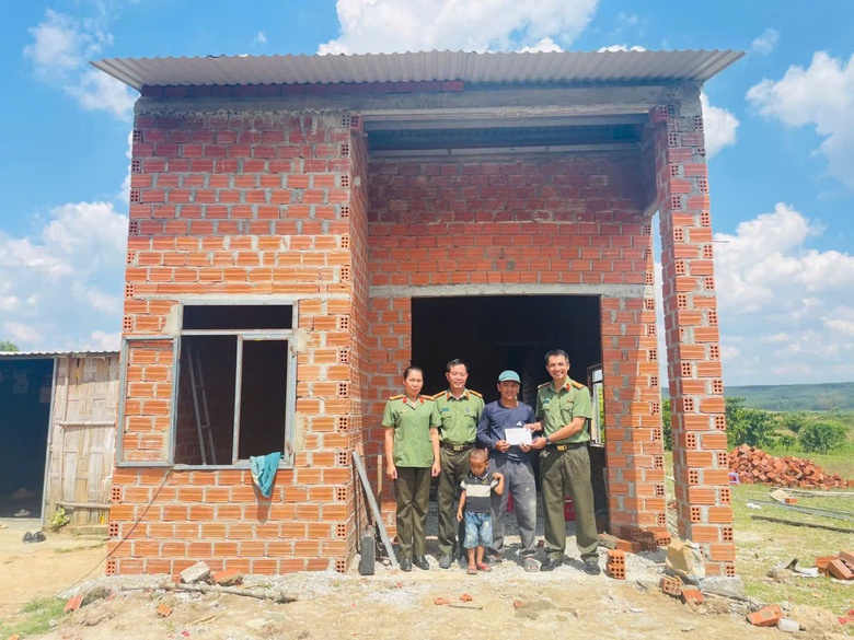 Quảng Ng&atilde;i lập ban chỉ đạo x&oacute;a nh&agrave; tạm cho con đẻ của người bị nhiễm chất độc h&oacute;a học- Ảnh 1.
