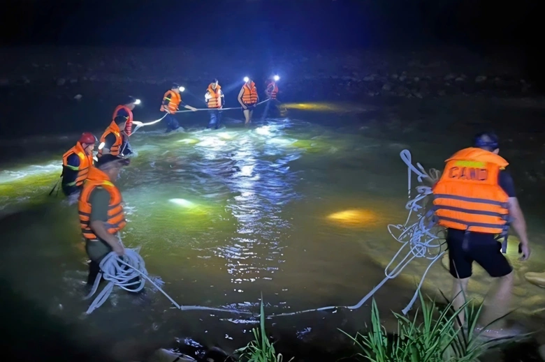 Lào Cai: Đi từng nhà, rà từng ao hồ ngăn nguy cơ đuối nước ở trẻ em- Ảnh 1. Lào Cai: Đi từng nhà, rà từng ao hồ ngăn nguy cơ đuối nước ở trẻ em- Ảnh 1.