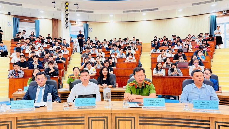 TP.HCM ph&aacute;t động chương tr&igrave;nh "Sinh vi&ecirc;n chung tay v&igrave; giao th&ocirc;ng xanh"- Ảnh 1.