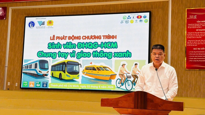 TP.HCM ph&aacute;t động chương tr&igrave;nh "Sinh vi&ecirc;n chung tay v&igrave; giao th&ocirc;ng xanh"- Ảnh 2.