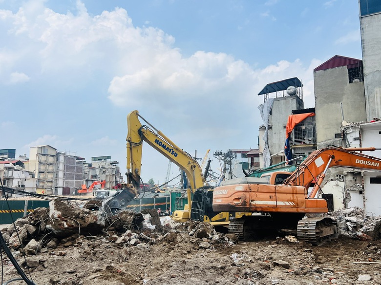 H&agrave; Nội tăng tốc c&aacute;c dự &aacute;n cầu vượt s&ocirc;ng Hồng, y&ecirc;u cầu ho&agrave;n th&agrave;nh GPMB trước 30/6- Ảnh 2.