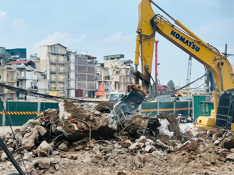 Tăng tốc c&aacute;c dự &aacute;n hạ tầng, H&agrave; Nội chịu &aacute;p lực lớn về xử l&yacute; phế thải- Ảnh 2.