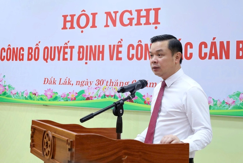Đắk Lắk: &Ocirc;ng Hồ Quang Đệ được điều động v&agrave; bổ nhiệm giữ chức Gi&aacute;m đốc Sở X&acirc;y dựng - Ảnh 2.