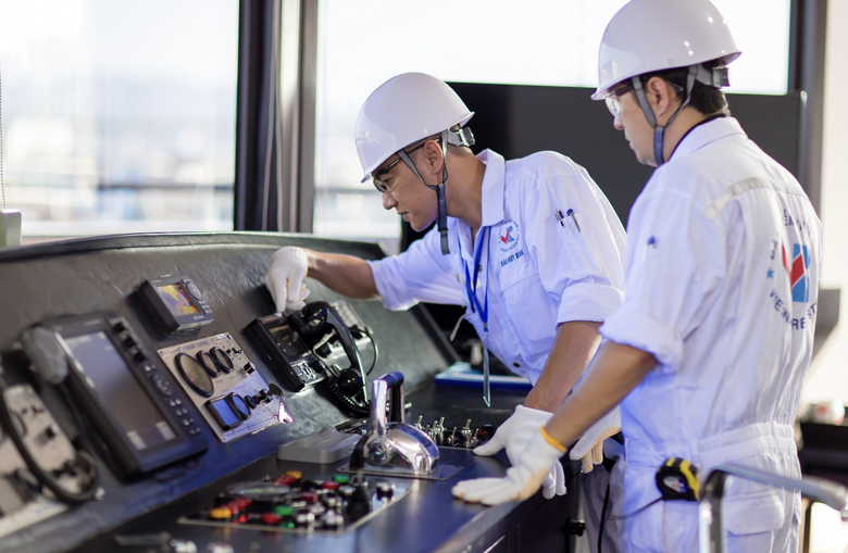 N&acirc;ng chuẩn năng lực, siết tr&aacute;ch nhiệm đăng kiểm vi&ecirc;n t&agrave;u biển - Ảnh 1.