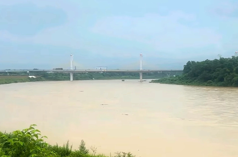 Tuy&ecirc;n Quang cảnh b&aacute;o nước lũ tr&ecirc;n s&ocirc;ng G&acirc;m: Nguy cơ ngập lụt cục bộ 2026 - Ảnh 1.