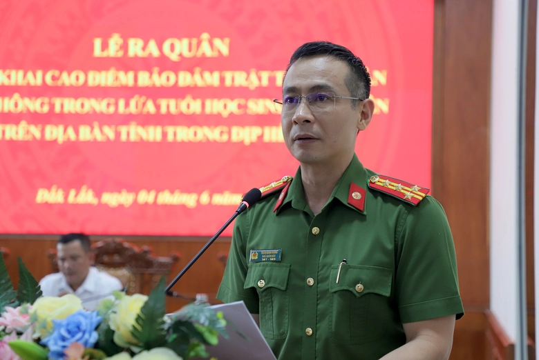 C&ocirc;ng an Đắk Lắk ra qu&acirc;n cao điểm bảo đảm an to&agrave;n giao th&ocirc;ng cho học sinh dịp h&egrave; 2026- Ảnh 2.