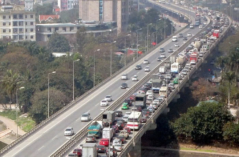 H&agrave; Nội: 8 gối cầu tr&ecirc;n V&agrave;nh đai 3 bị trượt, lệch vị tr&iacute;- Ảnh 1.