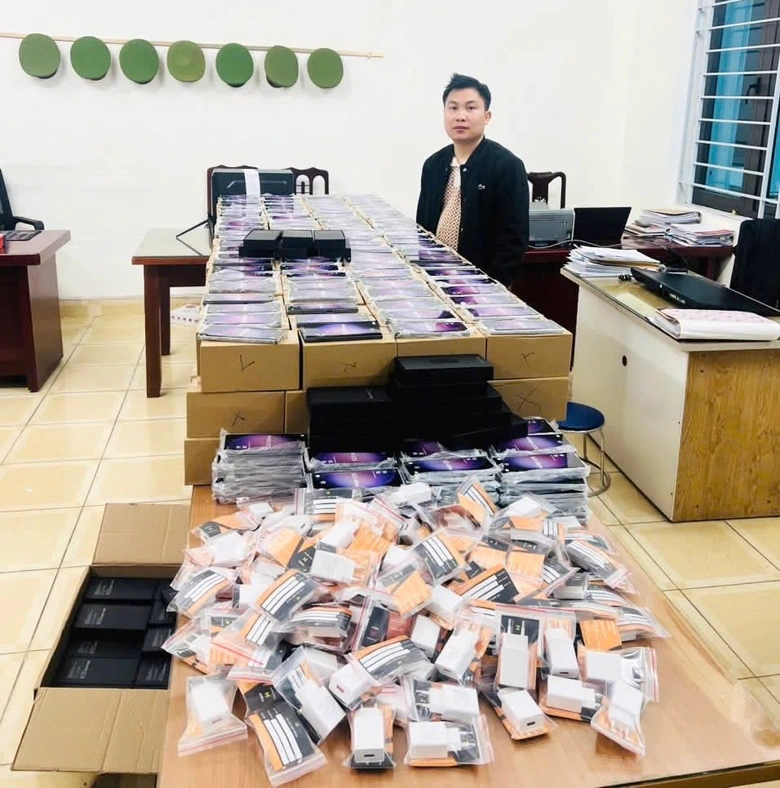 Tuy&ecirc;n Quang triệt ph&aacute; đường d&acirc;y ti&ecirc;u thụ h&agrave;ng ngh&igrave;n điện thoại Samsung giả- Ảnh 2.