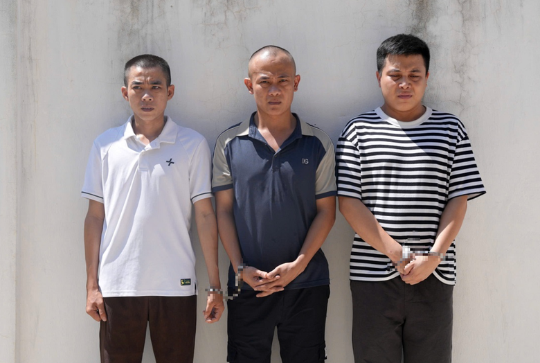 Nghệ An: Bắt giữ băng nh&oacute;m lừa đảo xuy&ecirc;n quốc gia- Ảnh 2.