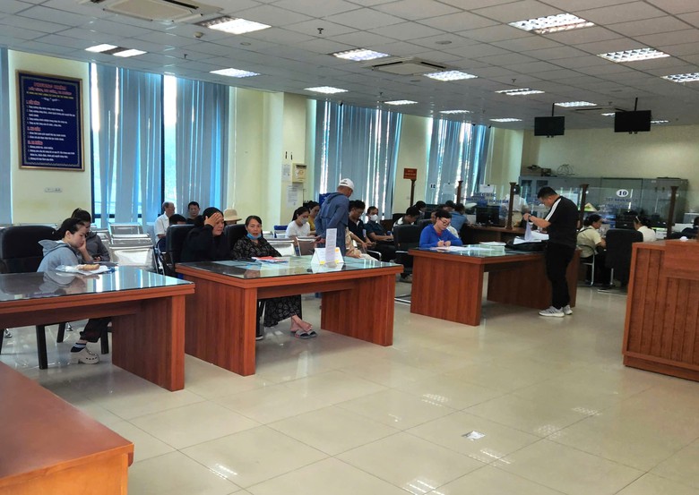 Cấp giấy ph&eacute;p x&acirc;y dựng online: Nơi th&ocirc;ng suốt, nơi "vắng b&oacute;ng" hồ sơ- Ảnh 2.