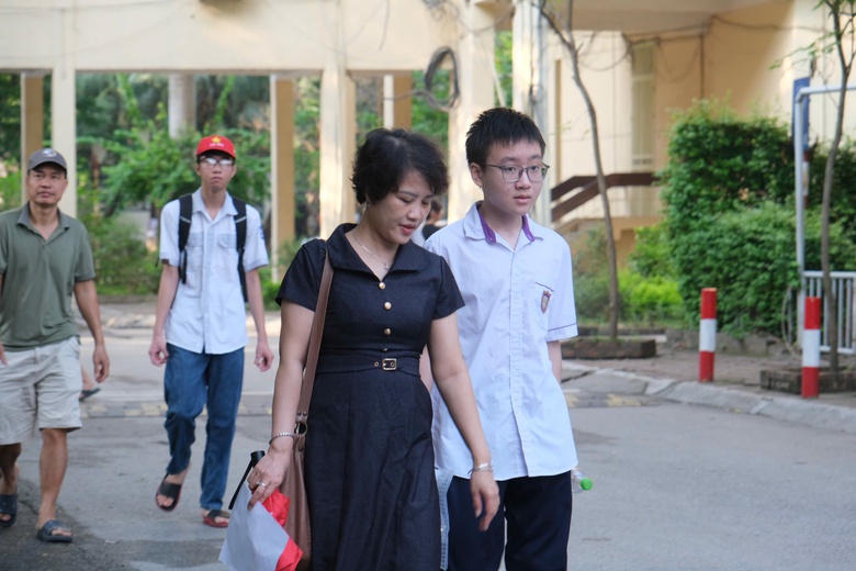 Kỳ thi v&agrave;o THPT chuy&ecirc;n Đại học Sư phạm H&agrave; Nội thu h&uacute;t gần 7.500 th&iacute; sinh- Ảnh 4.