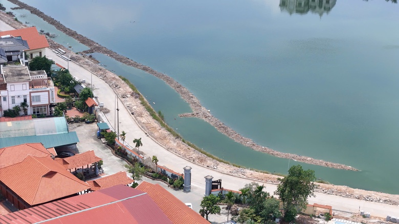 Quảng Ninh chấn chỉnh thi c&ocirc;ng hạ tầng đ&ocirc; thị, xử l&yacute; nghi&ecirc;m t&igrave;nh trạng đ&agrave;o xới k&eacute;o d&agrave;i- Ảnh 1.