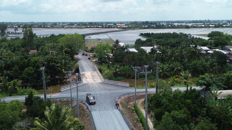 Đồng Th&aacute;p: Gấp r&uacute;t thi c&ocirc;ng đường kết nối qua bến ph&agrave; An Phong- Ảnh 2.