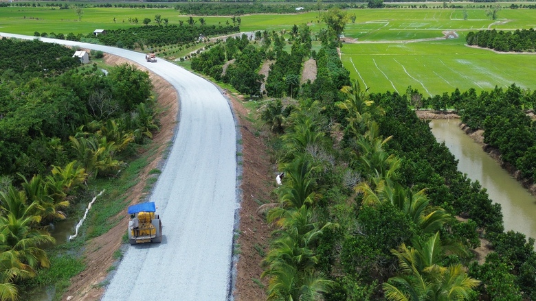 Đồng Th&aacute;p: Gấp r&uacute;t thi c&ocirc;ng đường kết nối qua bến ph&agrave; An Phong- Ảnh 1.