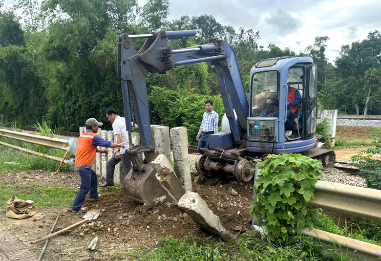 Thanh H&oacute;a nỗ lực k&eacute;o giảm tai nạn đường sắt, ki&ecirc;n quyết đ&oacute;ng lối đi tự mở- Ảnh 1.