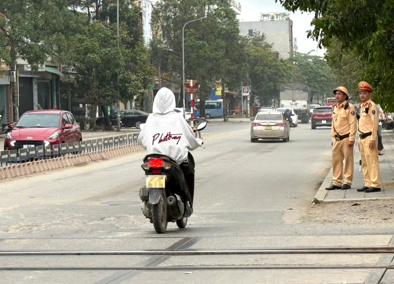Thanh H&oacute;a nỗ lực k&eacute;o giảm tai nạn đường sắt, ki&ecirc;n quyết đ&oacute;ng lối đi tự mở- Ảnh 2.