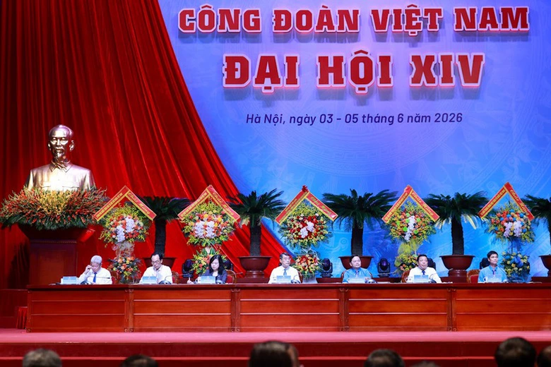 Thủ tướng: Ưu ti&ecirc;n ph&aacute;t triển nh&agrave; ở cho thu&ecirc; d&agrave;i hạn với gi&aacute; ph&ugrave; hợp cho c&ocirc;ng nh&acirc;n- Ảnh 2.