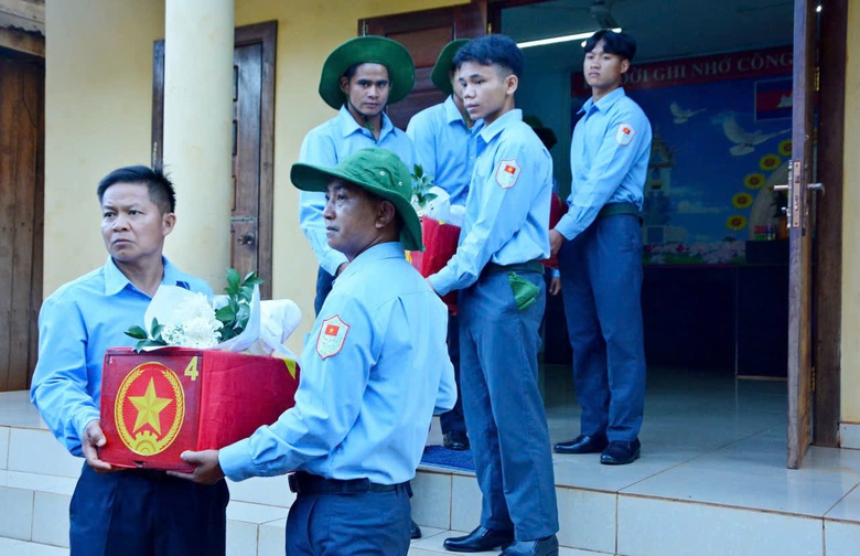 X&uacute;c động lễ an t&aacute;ng c&aacute;c anh h&ugrave;ng liệt sỹ sau h&agrave;ng chục năm hy sinh b&ecirc;n đất bạn- Ảnh 4.
