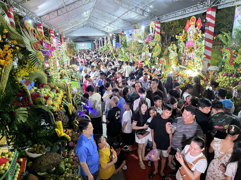 Tưng bừng khai mạc Lễ hội tr&aacute;i c&acirc;y Đồng Th&aacute;p lần thứ I- Ảnh 2.