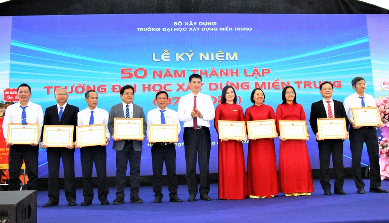 Thứ trưởng Phạm Minh H&agrave;: X&acirc;y dựng MUCE l&agrave; trung t&acirc;m đ&agrave;o tạo, chuyển giao c&ocirc;ng nghệ uy t&iacute;n- Ảnh 3.