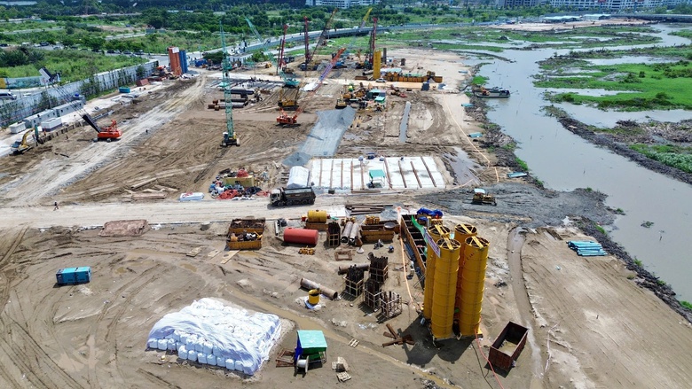 Đại c&ocirc;ng trường Quảng trường trung t&acirc;m TP.HCM nhộn nhịp sau hơn một th&aacute;ng khởi c&ocirc;ng- Ảnh 2.
