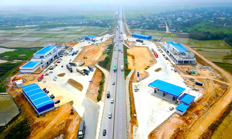 Bộ X&acirc;y dựng y&ecirc;u cầu tăng tốc thi c&ocirc;ng trạm dừng nghỉ tr&ecirc;n cao tốc Bắc - Nam- Ảnh 1.