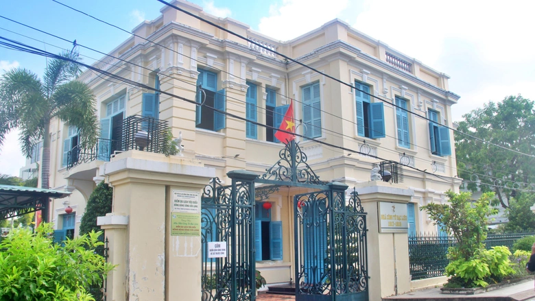 Những ngôi nhà cổ trăm năm tuổi ở Cà Mau trước bài toán bảo tồn- Ảnh 12. Những ngôi nhà cổ trăm năm tuổi ở Cà Mau trước bài toán bảo tồn- Ảnh 12.