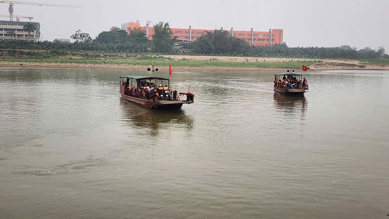CSGT đường thủy Ph&uacute; Thọ siết chặt bảo đảm an to&agrave;n giao th&ocirc;ng m&ugrave;a mưa b&atilde;o- Ảnh 6.