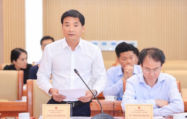 Thị trường vận tải s&ocirc;i động, tăng trưởng đồng loạt cả h&agrave;nh kh&aacute;ch v&agrave; h&agrave;ng h&oacute;a- Ảnh 1.