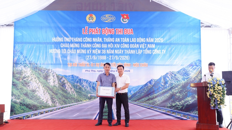 Vinaconex ph&aacute;t động thi đua tr&ecirc;n c&ocirc;ng trường cao tốc H&ograve;a B&igrave;nh - Mộc Ch&acirc;u- Ảnh 4.