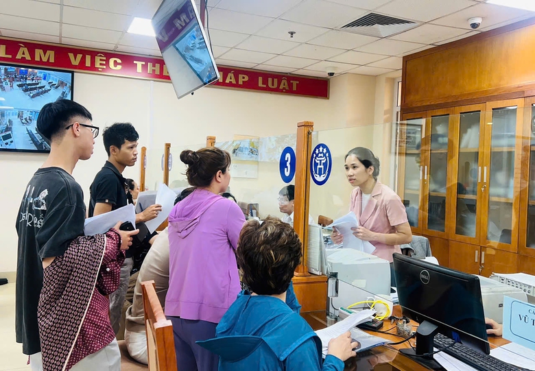 Sau 1 năm vận h&agrave;nh ch&iacute;nh quyền 2 cấp: Nh&acirc;n rộng m&ocirc; h&igrave;nh hay, cắt giảm mạnh thủ tục- Ảnh 3.