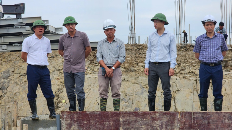 Chạy đua trước mùa mưa lũ, trạm bơm khẩn cấp ở Bắc Ninh thi công ra sao?- Ảnh 5. Chạy đua trước mùa mưa lũ, trạm bơm khẩn cấp ở Bắc Ninh thi công ra sao?- Ảnh 5.