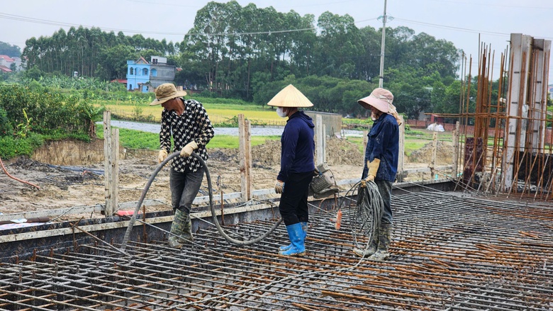 Chạy đua trước mùa mưa lũ, trạm bơm khẩn cấp ở Bắc Ninh thi công ra sao?- Ảnh 2. Chạy đua trước mùa mưa lũ, trạm bơm khẩn cấp ở Bắc Ninh thi công ra sao?- Ảnh 2.