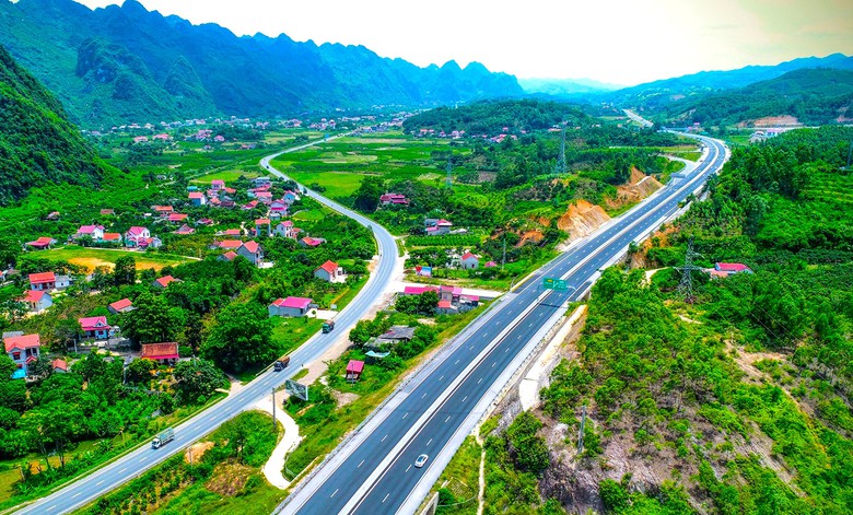 Sửa đổi, bổ sung 6 thủ tục hành chính trong lĩnh vực đường bộ - Ảnh 1.
