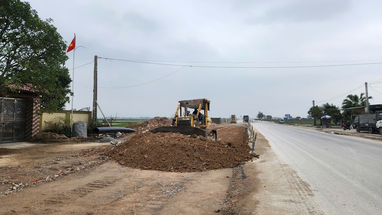 Nghịch l&yacute; thị trường vật liệu x&acirc;y dựng: Xăng dầu giảm s&acirc;u, gi&aacute; tại mỏ vẫn đứng im ở đỉnh - Ảnh 4.