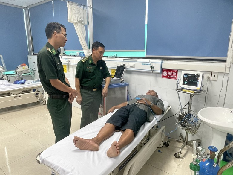 Quảng Ninh: T&igrave;m thấy nạn nh&acirc;n cuối c&ugrave;ng trong vụ lật t&agrave;u tr&ecirc;n v&ugrave;ng biển Bản Sen  - Ảnh 2.