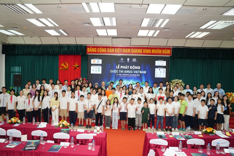 AIROC 2026: Học sinh Việt giải b&agrave;i to&aacute;n đ&ocirc; thị bằng AI v&agrave; robot - Ảnh 1.