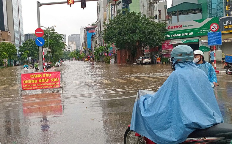 Định kỳ h&agrave;ng năm đ&aacute;nh gi&aacute; việc thực hiện ph&aacute;t triển đ&ocirc; thị th&iacute;ch ứng với biến đổi kh&iacute; hậu - Ảnh 1.