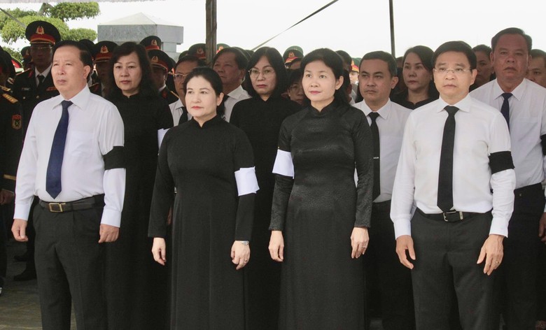 63 anh h&ugrave;ng liệt sĩ trở về y&ecirc;n nghỉ trong l&ograve;ng đất mẹ tại Đồng Nai - Ảnh 1.