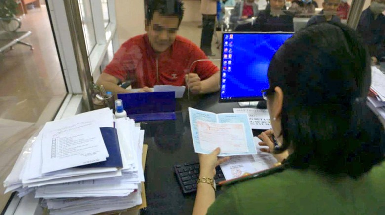 Người "vô hình" ở Hà Nội đã được "định danh" ở tuổi 30 - Ảnh 1.