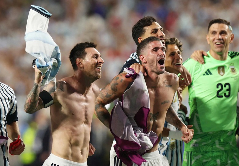 World Cup 2026: Đoạn tr&ograve; chuyện g&acirc;y sốt giữa Messi v&agrave; trọng t&agrave;i trong trận đấu với Thụy Sĩ - Ảnh 2.