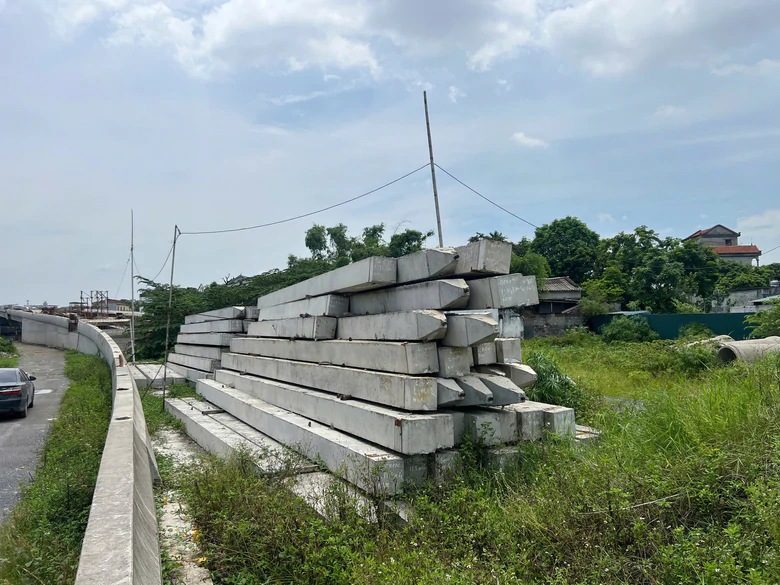 Dự &aacute;n cầu vượt đường sắt Phủ L&yacute; đối diện nguy cơ gia hạn lần 2 - Ảnh 5.