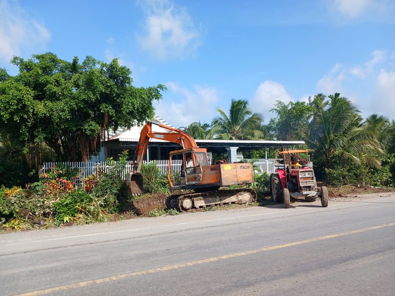 Đồng Th&aacute;p: B&aacute;o động người d&acirc;n đ&agrave;o lấy đất mặt bằng, tr&ecirc;n đường nối cao tốc - Ảnh 1.