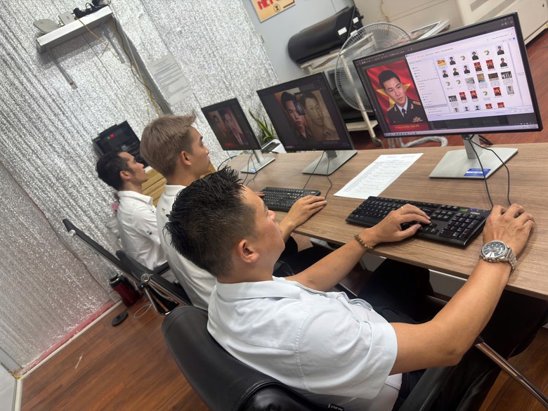 TP.HCM tiếp nhận nhu cầu phục dựng ảnh liệt sĩ miễn phí - Ảnh 1.