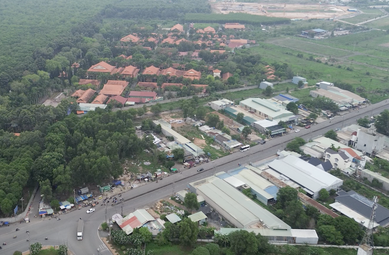 Đồng Nai đẩy nhanh sửa chữa đường Lò Gạch - Cầu Nước trong kết nối KCN Long Đức - Ảnh 1.